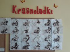 ilustracja do wpisu 
Zajączek wielkanocny- praca plastyczna- wyklejanie wełną