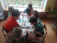 ilustracja do wpisu 
Dzień Ziemi- praca plastyczna- wykonanie plakatu