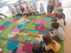 ilustracja do wpisu 
,,Labiryt do przyjaciela" zajęcia edukacyjne