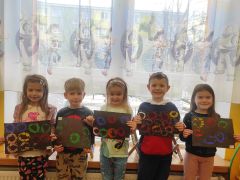 ilustracja do wpisu 
Kolorowe fajerwerki - praca plastyczna