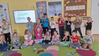 ilustracja do wpisu 
Dzień drzewa 🌳