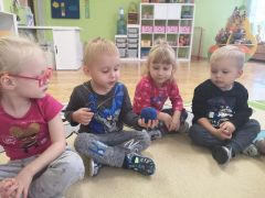 ilustracja do wpisu 
Zabawy z darami Froebla