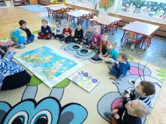 ilustracja do wpisu 
„Zimne krainy” - zabawy z mapą świata i globusem