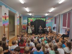 ilustracja do wpisu 
"Pani Jola i śpiewający ogród"- bajka muzyczna w wykonaniu muzyków Arte- Muza