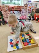 ilustracja do wpisu 
"Figuraki"- zabawy matematyczne- odtwarzanie wzoru