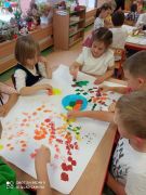 ilustracja do wpisu 
Praca plastyczna "Jesienne drzewo" i "Liściasty jeż"