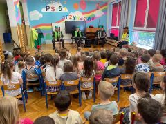 ilustracja do wpisu 
Bajka muzyczna pt. „Dyrygowanie to ważne zadanie” w wykonaniu muzyków z ARTE- MUZA🎷🎸🎵🎶