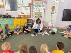 ilustracja do wpisu 
Zapoznanie Muminków z zawodem internisty- zajęcia edukacyjne 👩‍⚕️🩺🥼