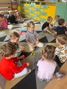 ilustracja do wpisu 
Zajęcia matematyczne: „Budowanie z figur geometrycznych”