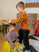 ilustracja do wpisu 
Międzynarodowy Dzień Dziewczynek w „Smerfach” 👧🎉