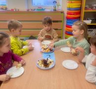 ilustracja do wpisu 
🍎🍐🍇 Dzień Zdrowego Śniadania 🍊🍌🍇