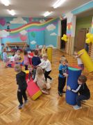 ilustracja do wpisu 
Zabawy konstrukcyjne- rozwijanie logicznego myślenia oraz orientacji przestrzennej, wprowadzanie miłej i radosnej atmosfery w grupie