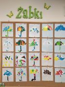 ilustracja do wpisu 
Parasolki- praca plastyczna- wyklejanie kolorowym papierem