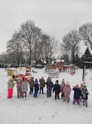 ilustracja do wpisu 
Pierwsze zabawy na śniegu